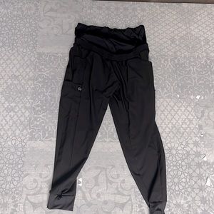 Wonderwinks maternity scrub joggers large, black